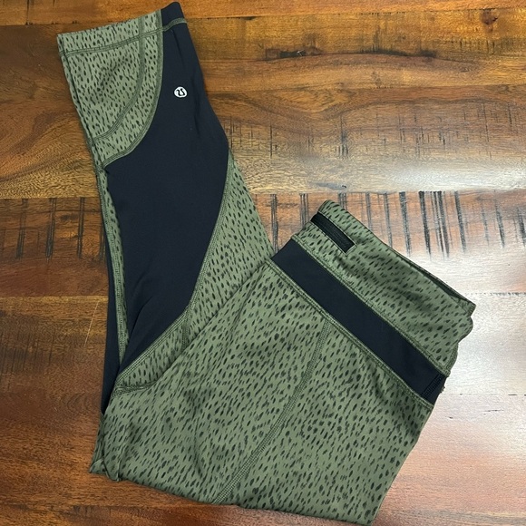Lululemon Inspire Crop Leggings - Picture 1 of 4